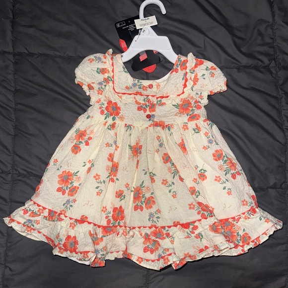 Strawberry Themed Baby Clothing Set NWT - Picture 8 of 12